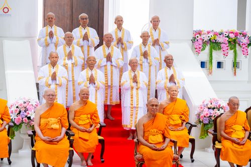 ภาพ No.330726:วันวิสาขบูชา อาทิตย์ที่ 31 พฤษภาคม พ.ศ.2569 พิธีบรรพชาสามเณรอุบาสก 11 ท่าน , พิธีถวายบาตรผ้าไตร และจตุปัจจัยไทยธรรม แด่สามเณร , พิธีอุปสมบทอุทิศชีวิต , พิธีกล่าวคำกัปปิยภัณฑ์  ณ อุโบสถพระไตรปิฎก วัดพระธรรมกาย จังหวัดปทุมธานี