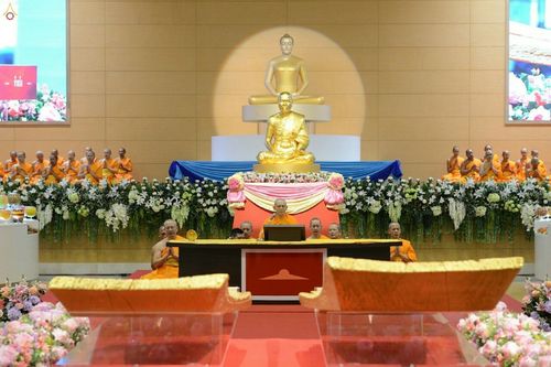 ภาพ No.19227:ประมวลภาพวันอาทิตย์ต้นเดือนที่ 1 พฤศจิกายน พ.ศ. 2558