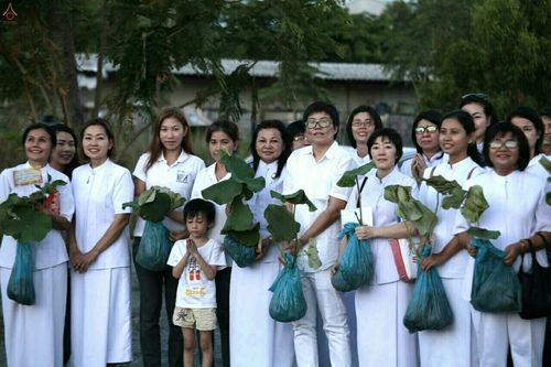 ภาพ No.19247:ประมวลภาพวันอาทิตย์ต้นเดือนที่ 1 พฤศจิกายน พ.ศ. 2558