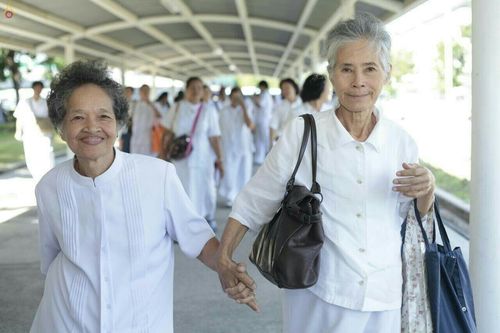 ภาพ No.19266:ประมวลภาพวันอาทิตย์ต้นเดือนที่ 1 พฤศจิกายน พ.ศ. 2558