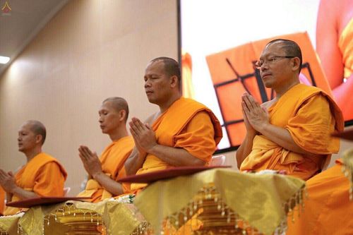 ภาพ No.19273:ประมวลภาพวันอาทิตย์ต้นเดือนที่ 1 พฤศจิกายน พ.ศ. 2558