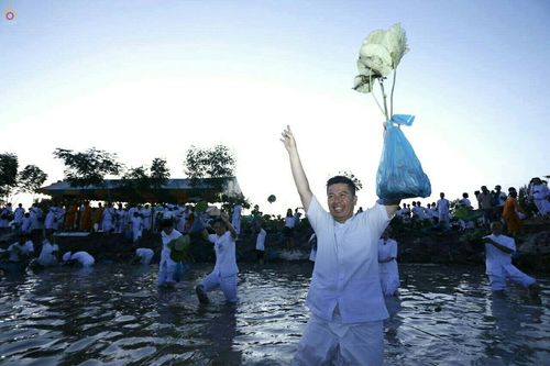 ภาพ No.19291:ประมวลภาพวันอาทิตย์ต้นเดือนที่ 1 พฤศจิกายน พ.ศ. 2558