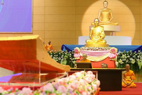 ภาพ No.19302:ประมวลภาพวันอาทิตย์ต้นเดือนที่ 1 พฤศจิกายน พ.ศ. 2558