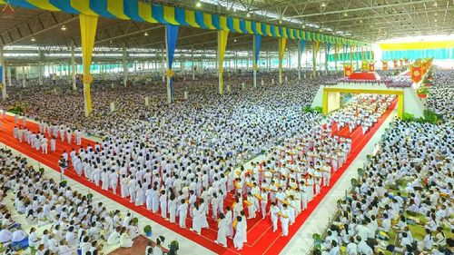 ภาพ No.19335:ประมวลภาพพิธีทอดกฐิน ณ วัดพระธรรมกาย ประจำปี พ.ศ. 2558