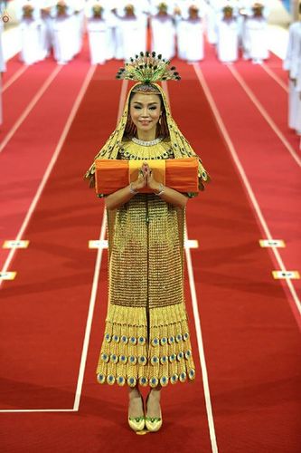 ภาพ No.19362:ประมวลภาพพิธีทอดกฐิน ณ วัดพระธรรมกาย ประจำปี พ.ศ. 2558