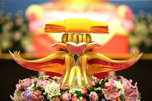 ภาพ No.19364:ประมวลภาพพิธีทอดกฐิน ณ วัดพระธรรมกาย ประจำปี พ.ศ. 2558