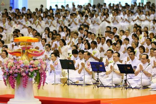ภาพ No.19370:ประมวลภาพพิธีทอดกฐิน ณ วัดพระธรรมกาย ประจำปี พ.ศ. 2558