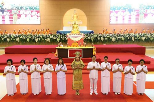 ภาพ No.19378:ประมวลภาพพิธีทอดกฐิน ณ วัดพระธรรมกาย ประจำปี พ.ศ. 2558