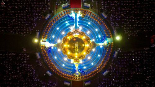 ภาพ No.19404:ประมวลภาพพิธีทอดกฐิน ณ วัดพระธรรมกาย ประจำปี พ.ศ. 2558