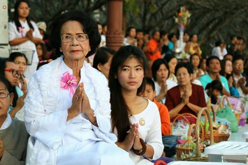 ภาพ No.19413:ประมวลภาพตักบาตรพระ 1,199 รูป ณ ข่วงเมืองน่าน