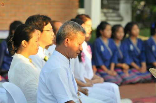 ภาพ No.19417:ประมวลภาพตักบาตรพระ 1,199 รูป ณ ข่วงเมืองน่าน