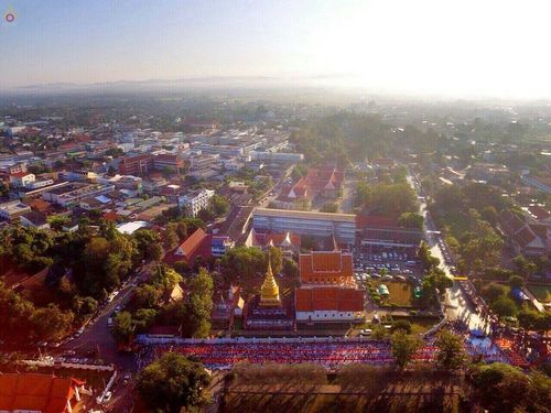 ภาพ No.19426:ประมวลภาพตักบาตรพระ 1,199 รูป ณ ข่วงเมืองน่าน