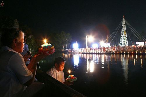 ภาพ No.19688:ประมวลภาพพิธีสถาปนามหาวิหารพระมงคลเทพมุนี (สด จนฺทสโร) ณ คลองบางนางแท่น