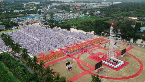 ภาพ No.19705:ประมวลภาพพิธีสถาปนามหาวิหารพระมงคลเทพมุนี (สด จนฺทสโร) ณ คลองบางนางแท่น