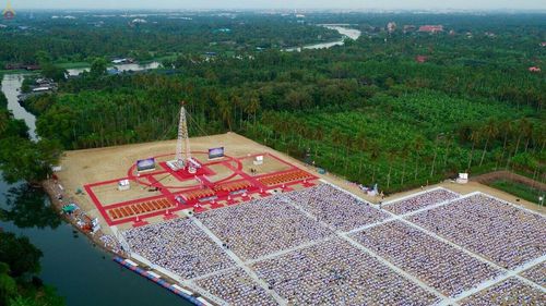 ภาพ No.19728:ประมวลภาพพิธีสถาปนามหาวิหารพระมงคลเทพมุนี (สด จนฺทสโร) ณ คลองบางนางแท่น