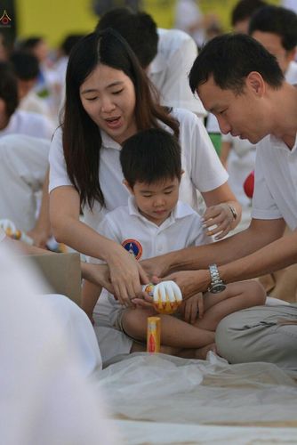 ภาพ No.19777:ประมวลภาพพิธีสถาปนามหาวิหารพระมงคลเทพมุนี (สด จนฺทสโร) ณ คลองบางนางแท่น