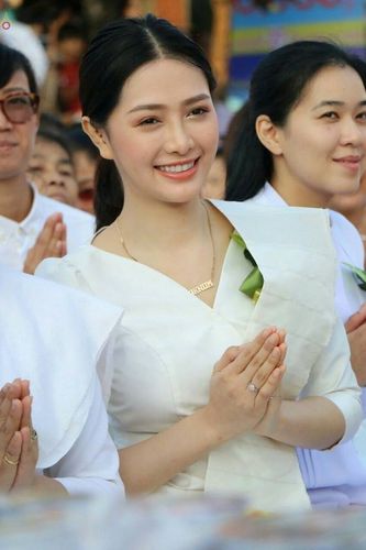 ภาพ No.19527:ประมวลภาพตักบาตรพระนานาชาติ 10,000 รูป จ.เชียงใหม่ วันอาทิตย์ 27 ธันวาคม พ.ศ. 2558