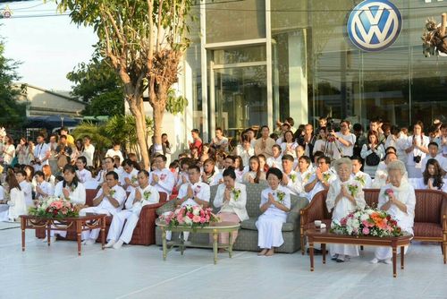 ภาพ No.19601:ประมวลภาพตักบาตรพระนานาชาติ 10,000 รูป จ.เชียงใหม่ วันอาทิตย์ 27 ธันวาคม พ.ศ. 2558