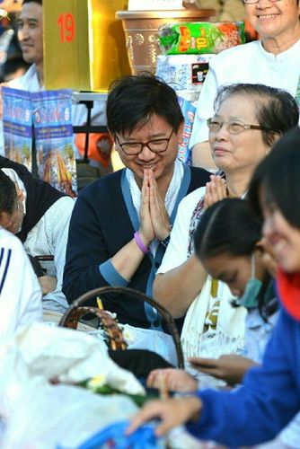 ภาพ No.19545:ประมวลภาพตักบาตรพระนานาชาติ 10,000 รูป จ.เชียงใหม่ วันอาทิตย์ 27 ธันวาคม พ.ศ. 2558