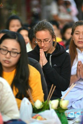 ภาพ No.19552:ประมวลภาพตักบาตรพระนานาชาติ 10,000 รูป จ.เชียงใหม่ วันอาทิตย์ 27 ธันวาคม พ.ศ. 2558