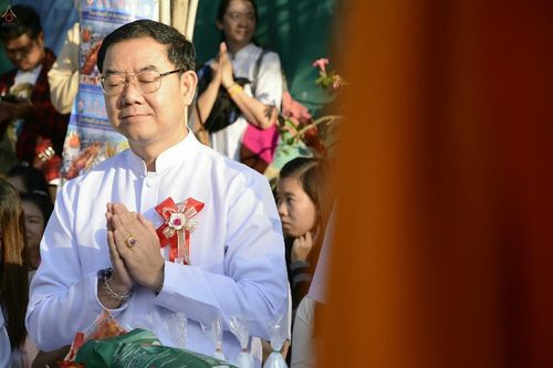 ภาพ No.19553:ประมวลภาพตักบาตรพระนานาชาติ 10,000 รูป จ.เชียงใหม่ วันอาทิตย์ 27 ธันวาคม พ.ศ. 2558