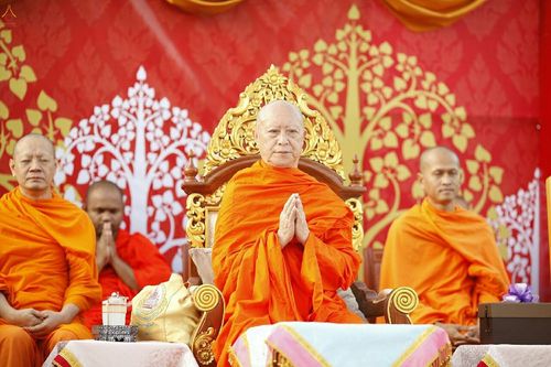 ภาพ No.19571:ประมวลภาพตักบาตรพระนานาชาติ 10,000 รูป จ.เชียงใหม่ วันอาทิตย์ 27 ธันวาคม พ.ศ. 2558