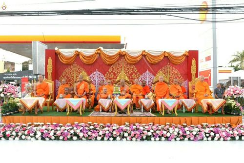 ภาพ No.19582:ประมวลภาพตักบาตรพระนานาชาติ 10,000 รูป จ.เชียงใหม่ วันอาทิตย์ 27 ธันวาคม พ.ศ. 2558