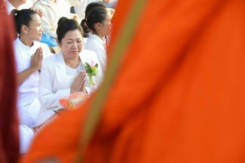 ภาพ No.19603:ประมวลภาพตักบาตรพระนานาชาติ 10,000 รูป จ.เชียงใหม่ วันอาทิตย์ 27 ธันวาคม พ.ศ. 2558