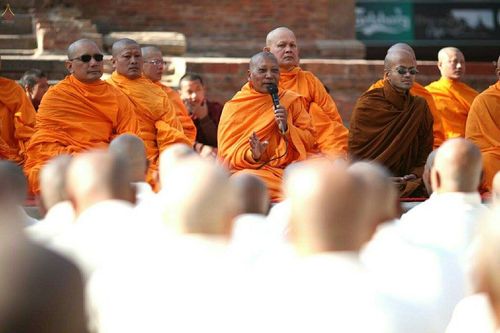 ภาพ No.19872:พิธีตัดปอยผมและแห่นาคธรรมทายาทในโครงการบรรพชาสามเณรเนปาล 150 รูป