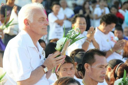 ภาพ No.19653:ประมวลภาพตักบาตรพระ 1,199 รูป ณ ถนนชายหาดพัทยากลาง