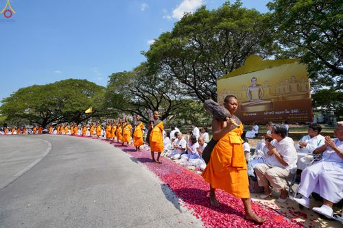 ภาพ No.304687:วันที่ 25 มกราคม พ.ศ. 2569 พิธีต้อนรับพระธรรมยาตรา (ภาพชุดที่ 2) รร.สามัคคีราษฏร์บำรุง-วัดพระธรรมกาย ในโครงการธรรมยาตรา กตัญญูบูชา มหาปูชนียาจารย์ พระมงคลเทพมุนี(สด จนฺทสโร) พระผู้ปราบมาร อนุสรณ์สถาน 7 แห่ง ปีที่ 14