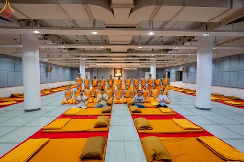 ภาพ No.60628:V.38 ทุ่มพลังเพื่อพ่อครบ 80 ปี ภาพการเตรียมงานของหน่วยงานต่างๆ เพื่อพิธีฉลองอายุวัฒนมงคล 80 ปี หลวงพ่อธัมมชโย และรับถวายมหาสังฆทาน 10,000 กว่าวัดทั่วประเทศ ในวันคุ้มครองโลก วันจันทร์ที่ 22 เมษายน พ.ศ. 2567