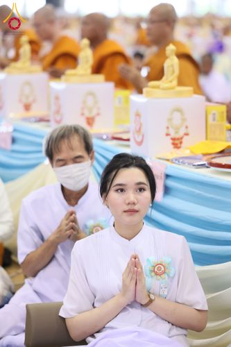 ภาพ No.60051:พิธีเจริญพระพุทธมนต์ "ฉลองอายุวัฒนมงคล 80 ปี หลวงพ่อธัมมชโย" พิธีถวายไทยธรรม คณะสงฆ์ 10,000 กว่าวัดทั่วประเทศ ในวันคุ้มครองโลก วันจันทร์ที่ 22 เมษายน พ.ศ. 2567 ณ สภาธรรมกายสากล วัดพระธรรมกาย จ.ปทุมธานี