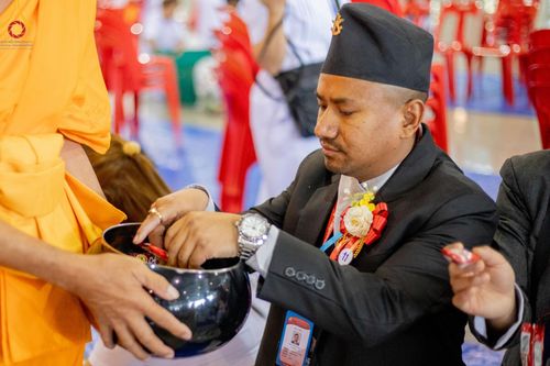 ภาพ No.207339:พิธีตักบาตร และปฏิบัติธรรมช่วงสาย ในวันมาฆบูชา วันพุธที่ 12 กุมภาพันธ์ พ.ศ. 2568 ณ วัดพระธรรมกาย จังหวัดปทุมธานี