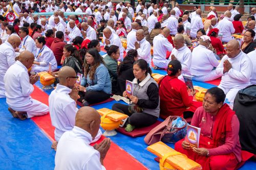 ภาพ No.129817:พิธีตัดปอยผมและแห่นาคธรรมทายาท ในโครงการบรรพชา 1,250 รูป ณ แดนประสูติ สวนลุมพินี ประเทศเนปาล วันที่ 2 มีนาคม พ.ศ. 2567