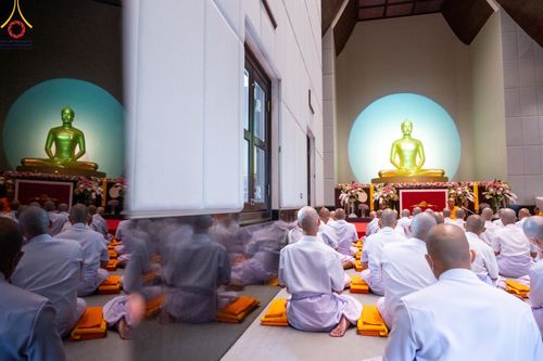 ภาพ No.141439:พิธีบรรพชาอุปสมบท โครงการอุปสมบทหมู่รุ่นผู้บริหาร รุ่นที่ 14 โครงการอุปสมบทหมู่ธรรมทายาท ระดับอุดมศึกษา รุ่นที่ 51 ภาคฤดูฝน ณ โบสถ์พระไตรปิฎก วัดพระธรรมกาย ในวันเสาร์ที่ 15 มิถุนายน พ.ศ. 2567