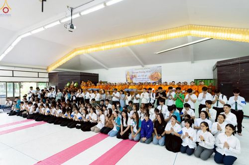 ภาพ No.243165:วันพฤหัสบดีที่ 4 กันยายน พ.ศ. 2568 เวลา 07.00-08.15 น. มหาวิทยาลัยเกษตรศาสตร์ กำแพงแสน ร่วมทำบุญตักบาตร Freshy KU85 พระสงฆ์ 85 รูป