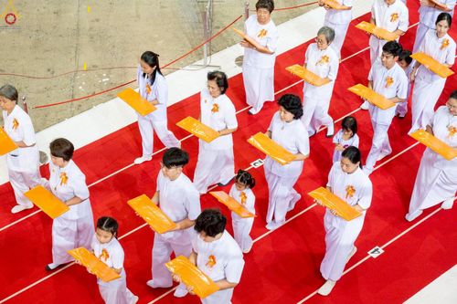 ภาพ No.251664:วันที่ 10 ตุลาคม พ.ศ. 2568 พิธีทอดผ้าป่าสมทบกฐินวัดพระธรรมกาย และสมทบกฐิน 30,000 กว่าวัดทั่วประเทศ ครั้งที่ 3 ณ สภาธรรมกายสากล วัดพระธรรมกาย