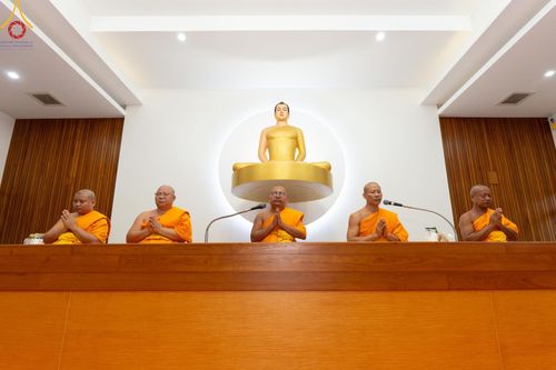 ภาพ No.163014:โครงการกฐินสามัคคีทั่วไทย 30,000 วัด บูชาธรรม 80 ปี หลวงพ่อธัมมชโย โดย คณะศิษยานุศิษย์วัดพระธรรมกาย ณ ศูนย์ปฎิบัติธรรมจันทบุรี วันที่ 18 ตุลาคม พ.ศ. 2567