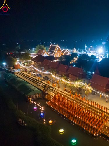 ภาพ No.112119:พิธีจุดประทีปถวายเป็นพุทธบูชา และบูชาธรรมมหาปูชนียาจารย์ พระมงคลเทพมุนี(สด จนฺทสโร) ในโครงการธรรมยาตรา กตัญญูบูชา มหาปูชนียาจารย์ พระมงคลเทพมุนี(สด จนฺทสโร) พระผู้ปราบมาร อนุสรณ์สถาน 7 แห่ง ปีที่ 12 วันที่ 14 มกราคม พ.ศ. 2567 ณ วัดสองพี่น้อง อ.สองพี่น้อง