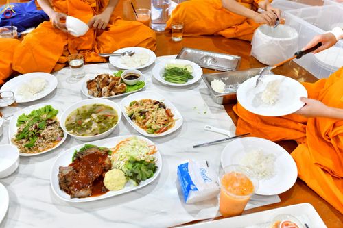 ภาพ No.247488:วันจันทร์ที่ 22 กันยายน พ.ศ. 2568 (วันพระ แรม 15 ค่ำ เดือน 10) พิธีบุพเปตพลี ครั้งที่ 170 ร่วมอุทิศบุญแด่หมู่ญาติที่ล่วงลับไปแล้ว และสืบทอดอายุพระพุทธศาสนา ณ หอฉันคุณยายอาจารย์ฯ วัดพระธรรมกาย