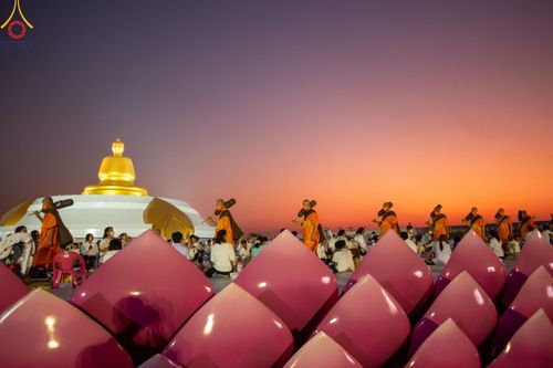 ภาพ No.116810:พิธีต้อนรับพระธรรมยาตรา ปีที่ 12 ณ อนุสรณ์สถานบางปลา จ.นครปฐม วันที่ 21 มกราคม พ.ศ. 2567
