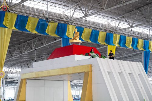 ภาพ No.58413:V.41 เทหมดใจ  ลุยต่อไป ร้อยซาวปี การเตรียมงาน การปฏิบัติงาน และการเก็บงาน ของเจ้าหน้าที่หน่วยงานต่างๆ เพื่อพิธีฉลองอายุวัฒนมงคล 80 ปี หลวงพ่อธัมมชโย และรับถวายมหาสังฆทาน 10,000 กว่าวัดทั่วประเทศ ในวันคุ้มครองโลก จันทร์ที่ 22 เมษายน พ.ศ. 2567