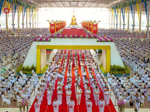 ภาพ No.215577:วันอาทิตย์ต้นเดือนที่ 6 เมษายน พ.ศ. 2568 ขบวนอัญเชิญผ้าป่าสมทบ มหาสังฆทาน 40,000 กว่าวัดทั่วประเทศ ณ สภาธรรมกายสากล วัดพระธรรมกาย