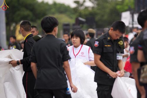 ภาพ No.126959:V.30 เต็มที่ เพื่อโคราช การเตรียมงาน ปฏิบัติงาน และเก็บงาน ของเจ้าหน้าที่หน่วยงานต่างๆ ทุกภาคส่วน เพื่อพิธีทำบุญเมืองนครราชสีมา ฉลอง 556 ปี ตักบาตรพระ 10,000 รูป ในวันเสาร์ที่ 2 มีนาคม พ.ศ.2567 ณ อนุสาวรีย์ท้าวสุรนารี จ.นครราชสีมา จัดโดย คณะสงฆ์จังหวัดนค