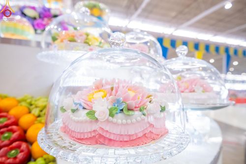 ภาพ No.136752:พิธีตักบาตร พิธีบูชาข้าวพระ ในวันอาทิตย์ต้นเดือนที่ 5 พฤษภาคม พ.ศ. 2567 ณ วัดพระธรรมกาย จ.ปทุมธานี