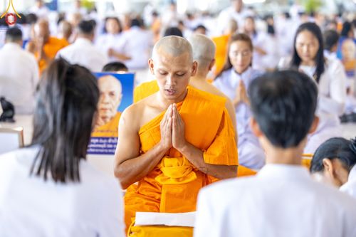 ภาพ No.180727:พิธีบรรพชาอุปสมบท โครงการอุปสมบทบูชาธรรมมหาปูชนียาจารย์ ประจำปีพุทธศักราช 2567 วันเสาร์ที่ 7 ธันวาคมพ.ศ. 2567 ณ วัดพระธรรมกาย จ.ปทุมธานี