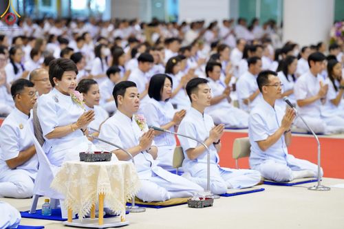 ภาพ No.167890:พิธีทอดกฐิน และ พิธีกรานกฐิน ในวันอาทิตย์ที่ 3 พฤศจิกายน พ.ศ. 2567 ณ วัดพระธรรมกาย จ.ปทุมธานี