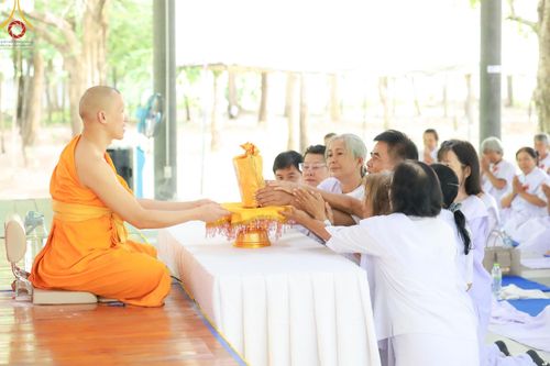 ภาพ No.158461:โครงการอบรมอุบาสก อุบาสิกาแก้ว  ตัวแทนทอดกฐิน 30,000 วัด ทั่วไทย บูชาธรรม 80 ปี หลวงพ่อธัมมชโย ระหว่างวันที่ 20-22 กันยายน พ.ศ. 2567 ณ จังหวัดบุรีรัมย์ รุ่นที่ 3