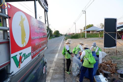 ภาพ No.117980:V.17 สำเร็จๆ การเตรียมงาน เก็บงาน การรับบุญของเจ้าหน้าที่หน่วยงานต่างๆ เพื่อโครงการธรรมยาตรา กตัญญูบูชามหาปูชนียาจารย์ พระมงคลเทพมุนี (สด จนฺทสโร) พระผู้ปราบมาร อนุสรณ์สถาน 7 แห่ง ปีที่ 12 ระหว่างวันที่ 2 - 31 มกราคม พ.ศ.2567